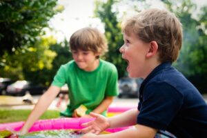 Read more about the article How-To Teach Your Child to be a Supportive Friend: 7 Proven Tips for Empowering Relationships