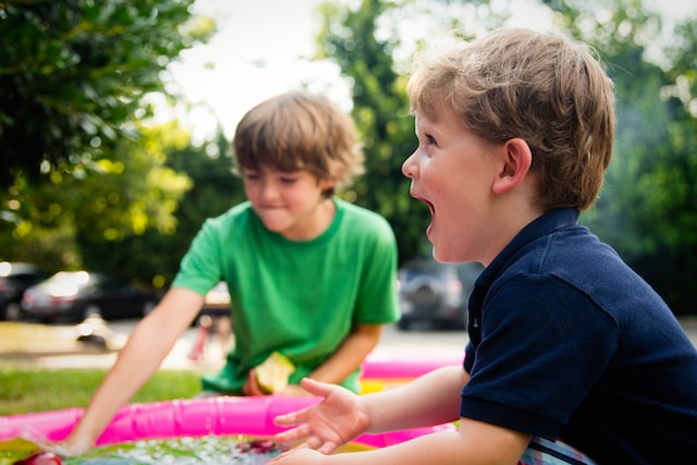 How-To Teach Your Child to be a Supportive Friend: 7 Proven Tips for Empowering Relationships